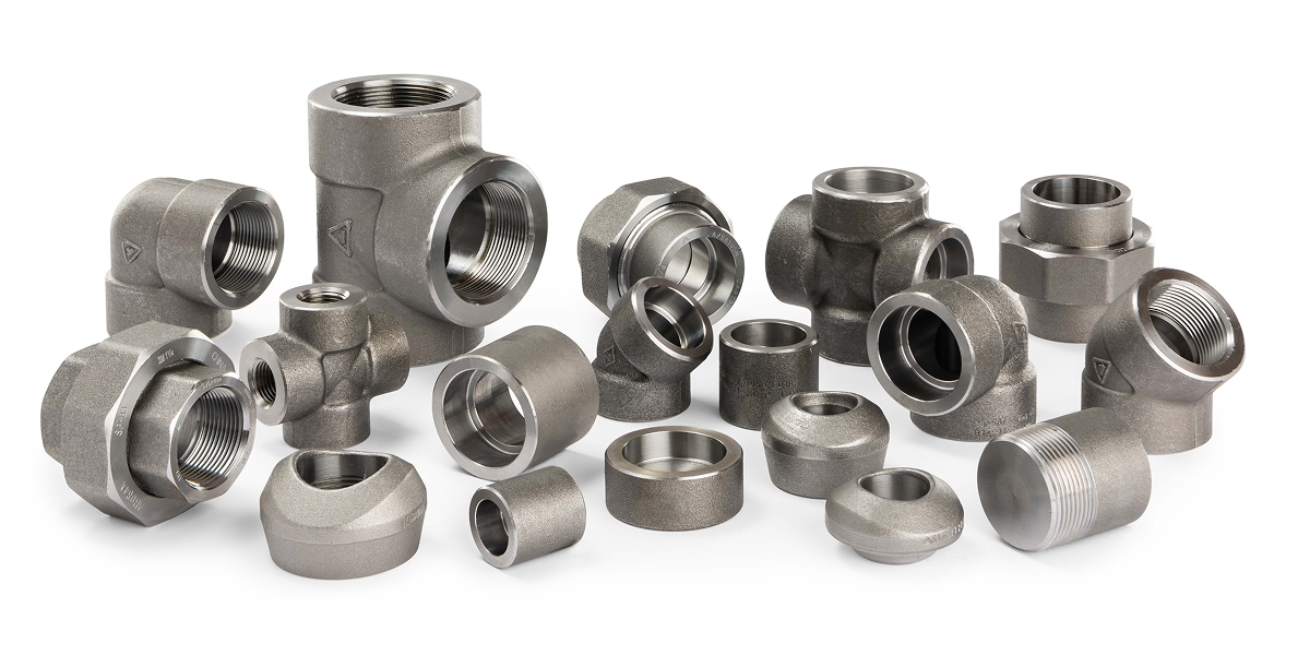 ASTM A105N forged carbon steel pipe fittings in multiple configurations